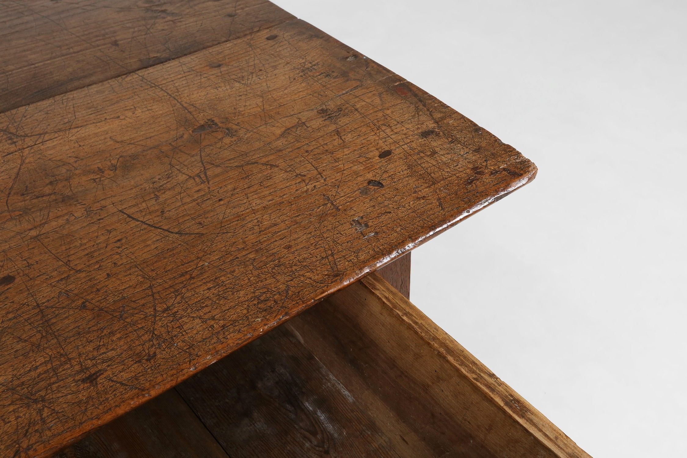 Antique Spanish Console Table in carved Oak, 18th Centurythumbnail
